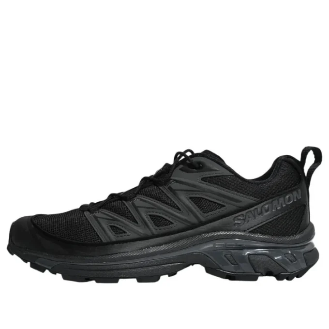 XT-6 Expanse « Triple Black »